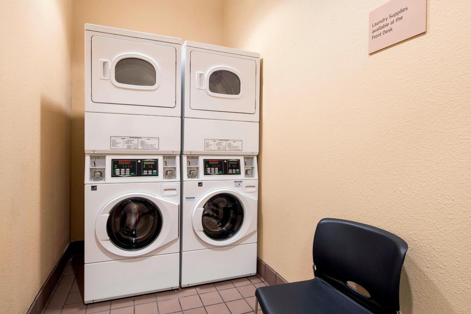 Towneplace Suites By Marriott San Diego Carlsbad / Vista Exteriör bild